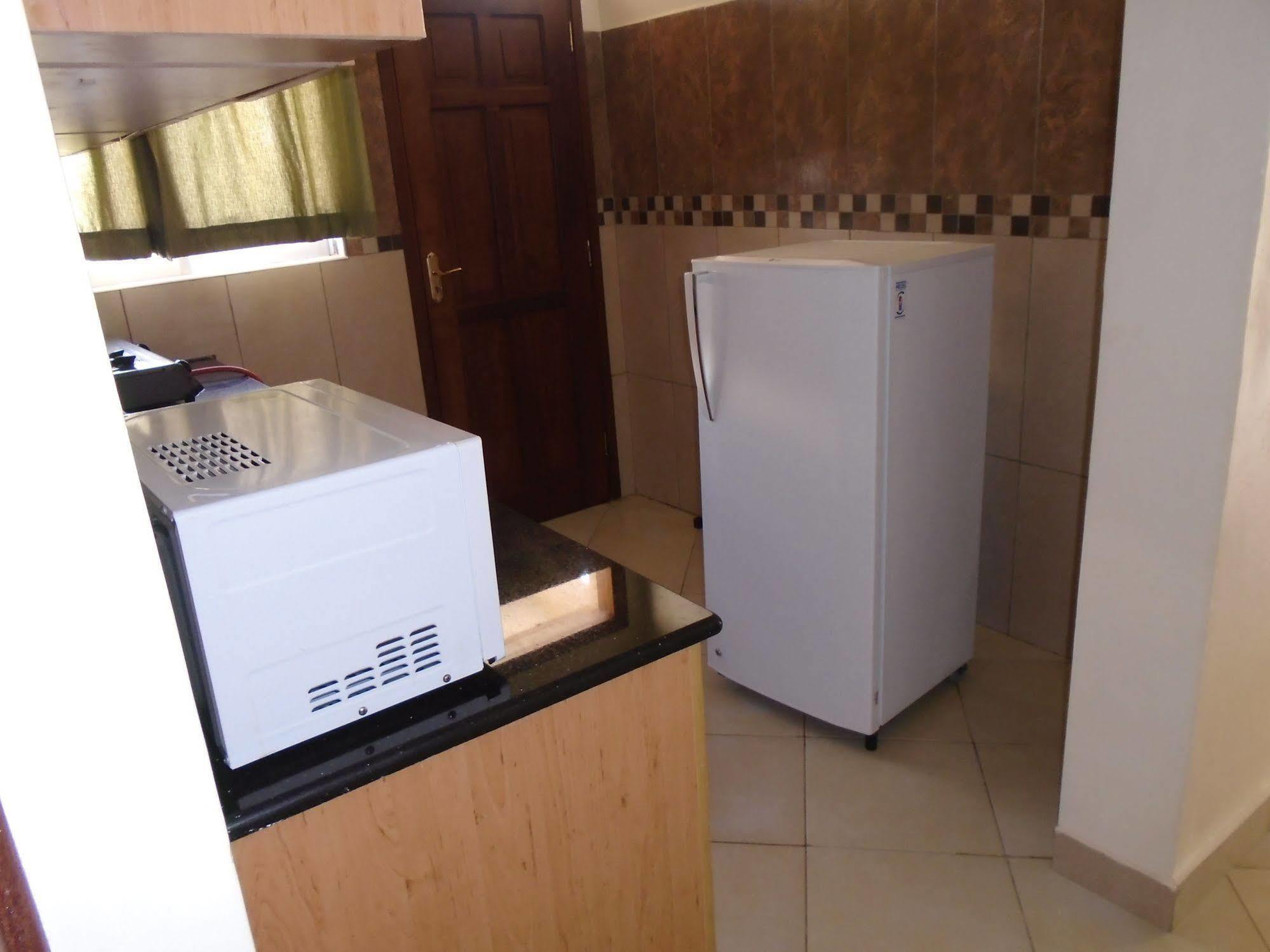 Pawenzi Serviced Apartments 몸바사 외부 사진